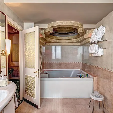 ドリームホテル ホテル 4*