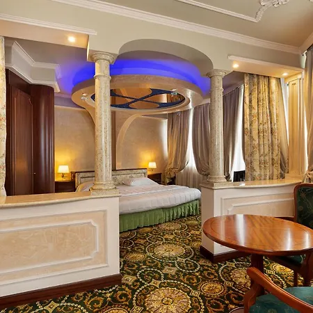 ドリームホテル ホテル