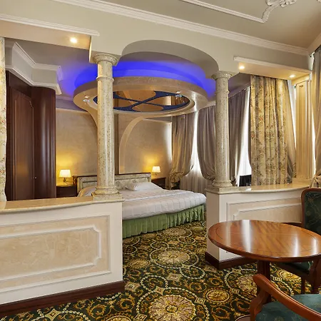 ドリームホテル ホテル