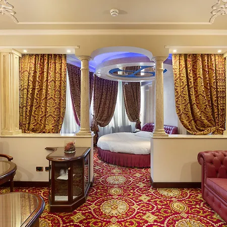 ドリームホテル 4*