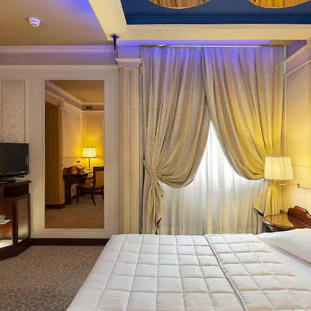 ドリームホテル ホテル