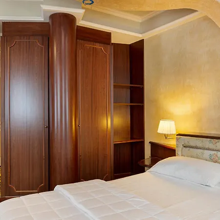 Dreamhotel Hotel
